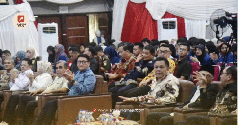 Ketua DPRD Provinsi Lampung Hadiri Kuliah Umum di Universitas Lampung